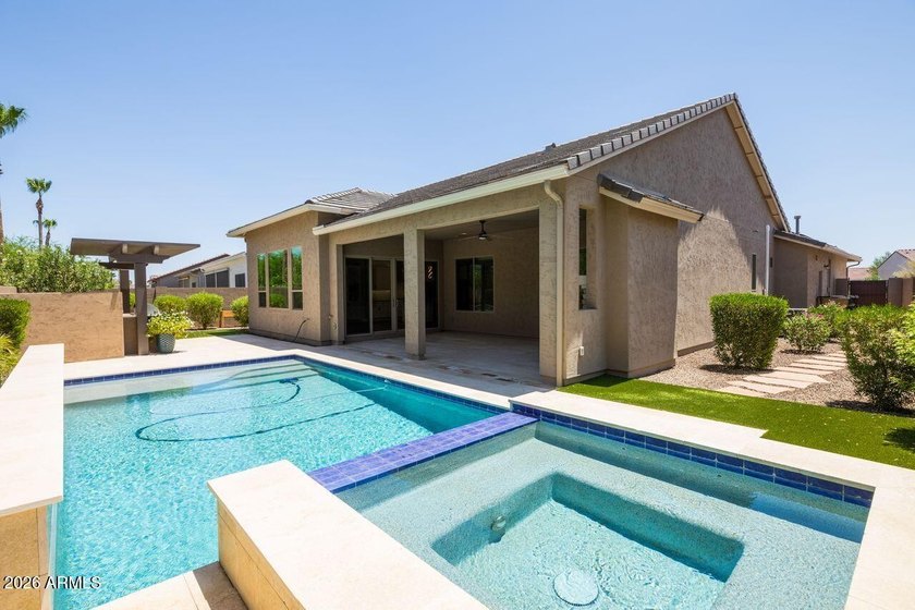 Elegantly upgraded home in the prime ''Eye'' location of Tuscany - photo 41