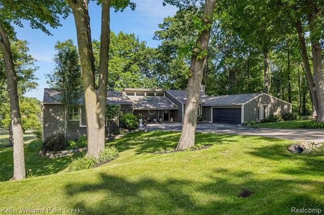 Welcome to 7148 Deerhill Drive! This striking contemporary ranch - photo 44