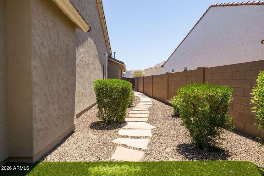 Elegantly upgraded home in the prime ''Eye'' location of Tuscany - photo 45
