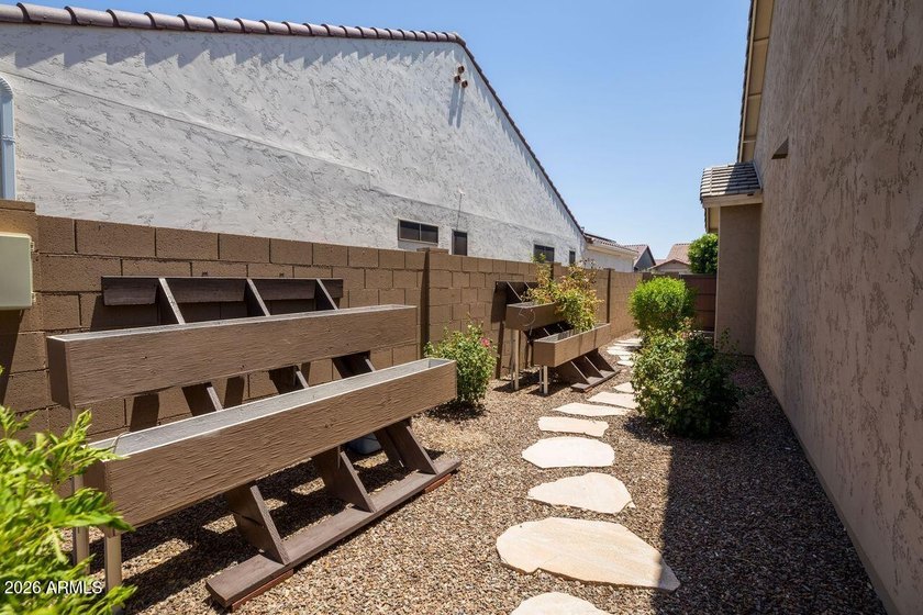 Elegantly upgraded home in the prime ''Eye'' location of Tuscany - photo 46
