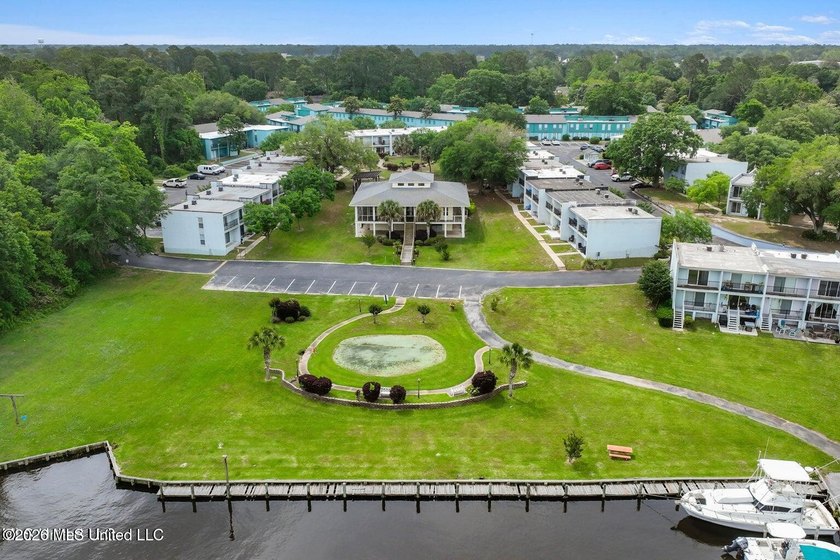 Discover coastal living at its finest with this charming 1 - photo 37