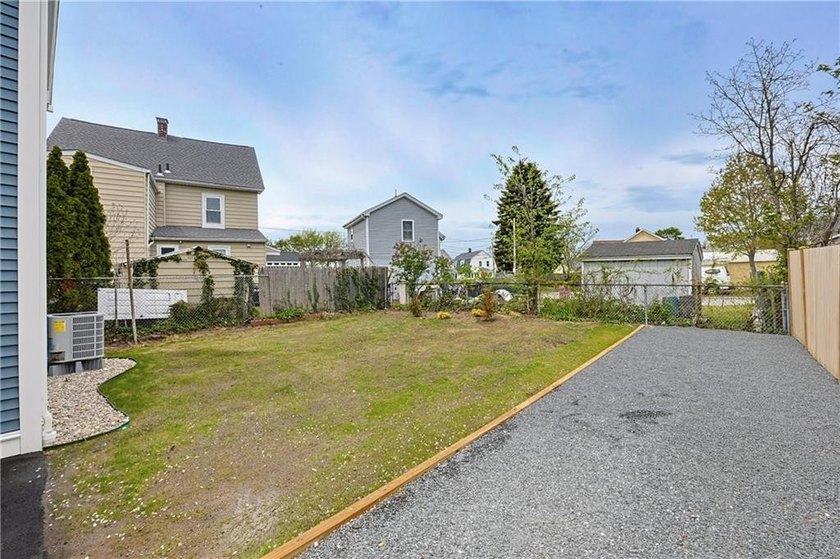 Set in a desirable Riverside location just moments from Crescent - photo 44