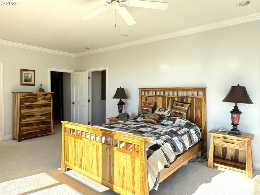 PRICE REDUCED! OCEAN VIEWS ABOUND in this light, bright and airy - photo 18