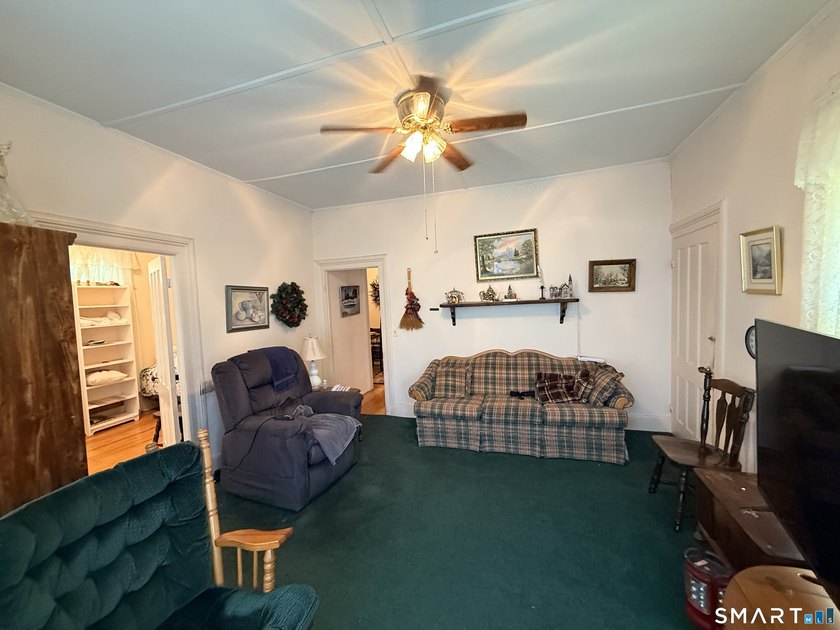 Excellent opportunity for both owner-occupants and investors! - photo 19