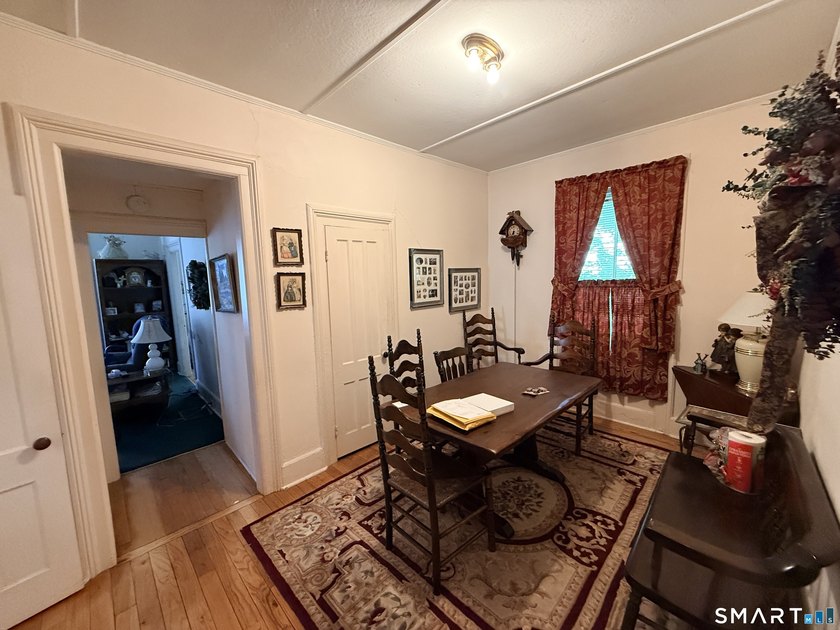 Excellent opportunity for both owner-occupants and investors! - photo 23