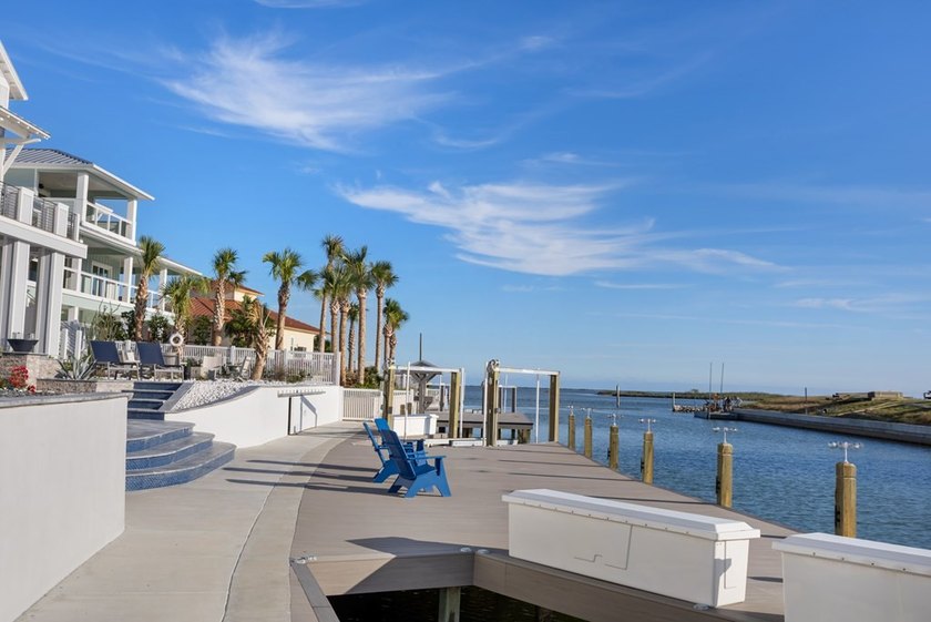 The Last Resort is a landmark waterfront compound redefining - photo 41