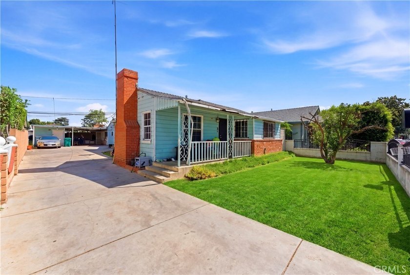 Prepare to be captivated by this stunning residence located in a - photo 2
