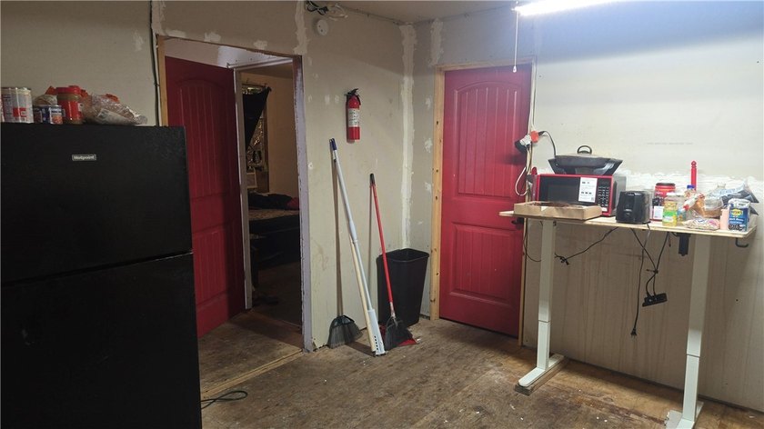 INVESTMENT OPPORTUNITY!! Main house is 4 Bedrooms and 1 Bath and - photo 29