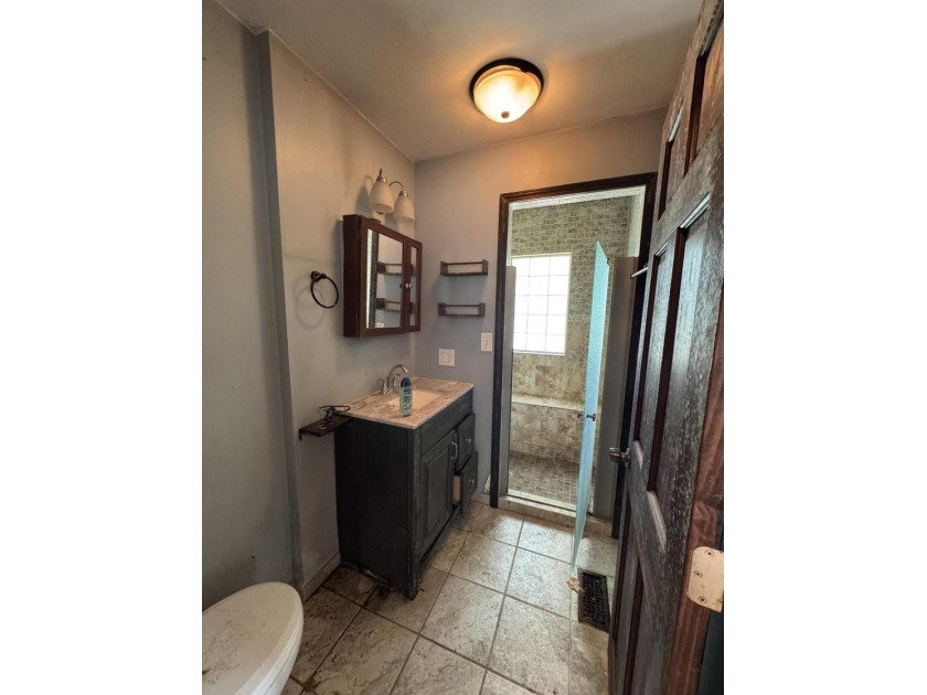 Opportunity awaits with this 3-bedroom, 1-bath home on three - photo 14