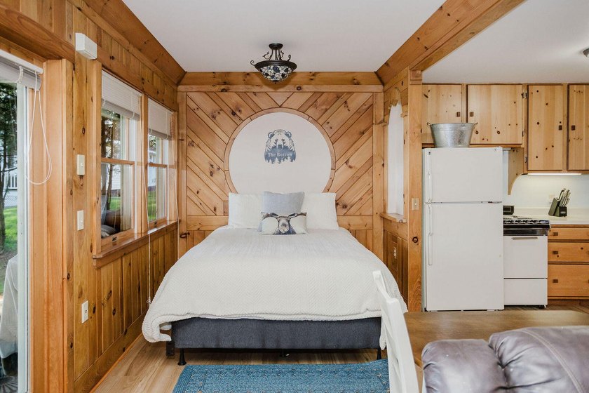 Charming Year-Round Waterfront Retreat on Brettuns Pond! - photo 30