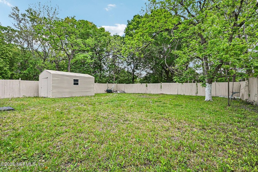 Come check out this four-bedroom, one-bathroom home is move-in - photo 34