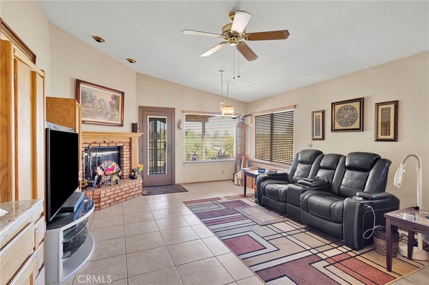 13748 Greenwood - photo 19