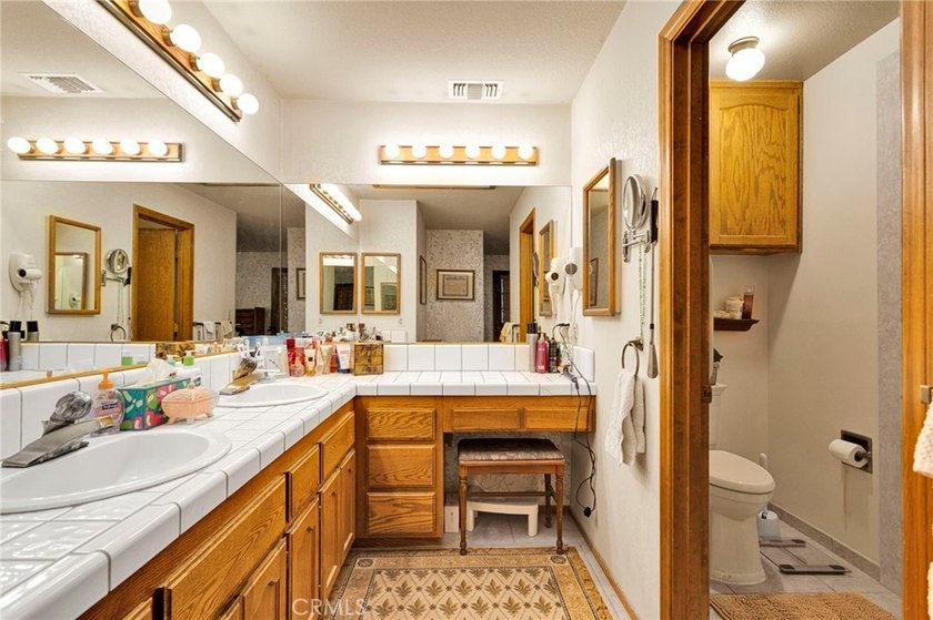 13748 Greenwood - photo 38