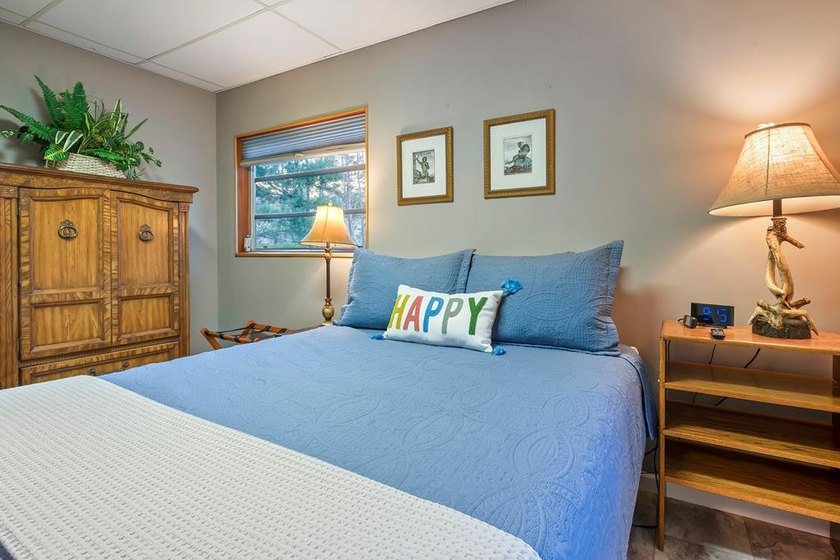 PRICE REDUCTION!!  Discover the perfect blend of privacy - photo 41