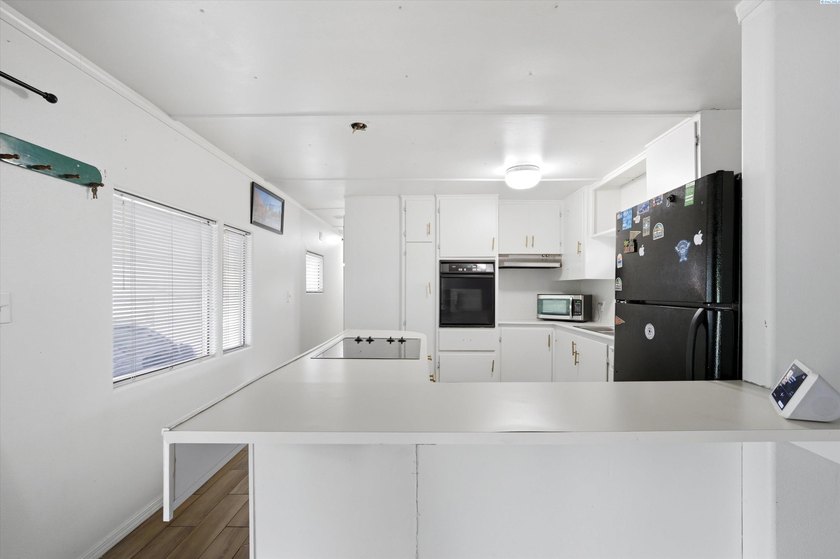 MLS# 292412 Welcome to 18 Log Ln in the heart of - photo 5
