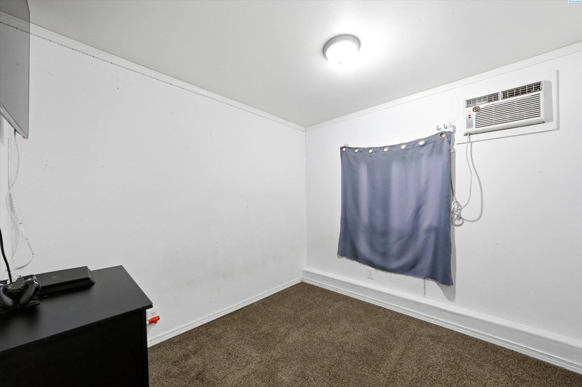 MLS# 292412 Welcome to 18 Log Ln in the heart of - photo 8