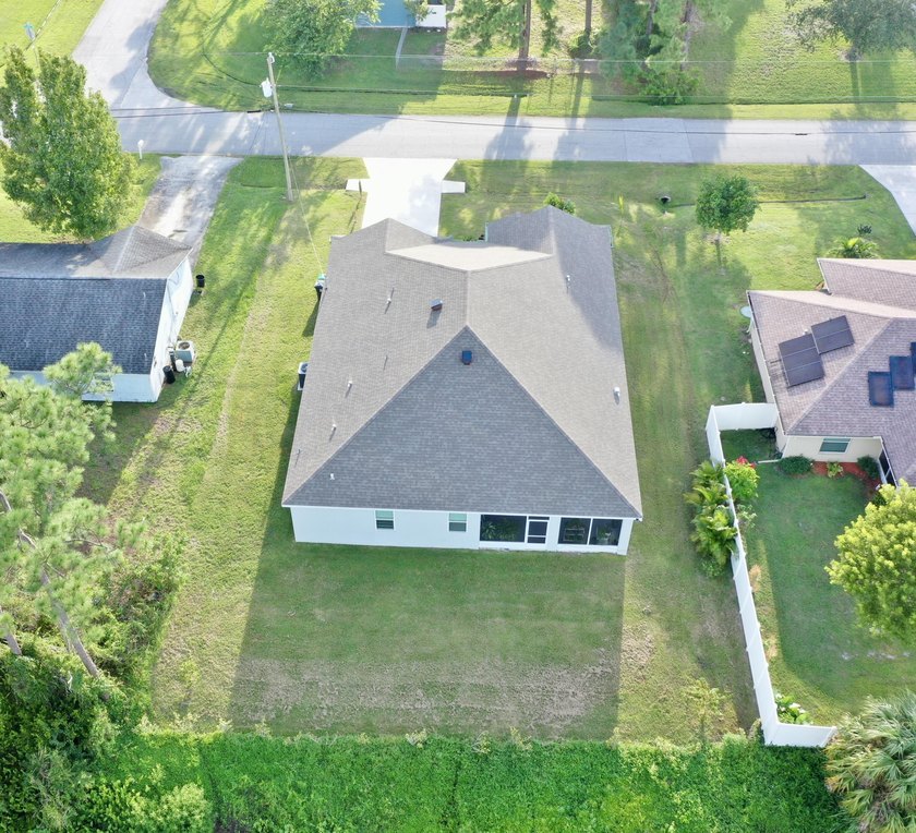 Now $519,900 + $10,000 seller credit! This 2024-built 4-bedroom - photo 35