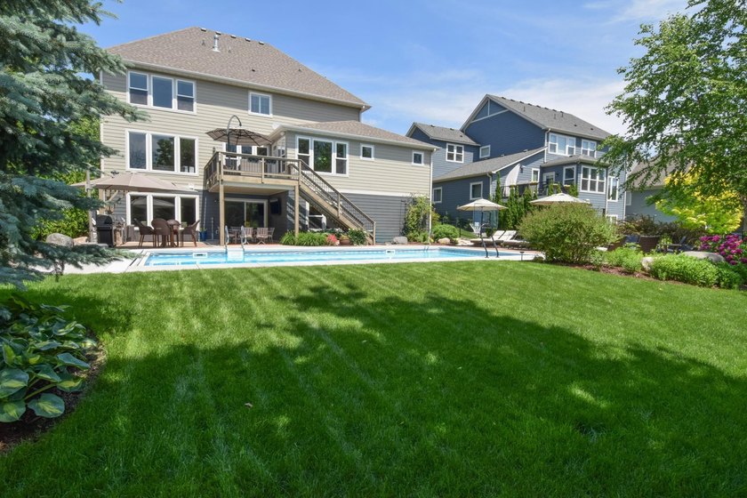 Welcome to a one-of-a-kind luxury retreat where thoughtful - photo 2