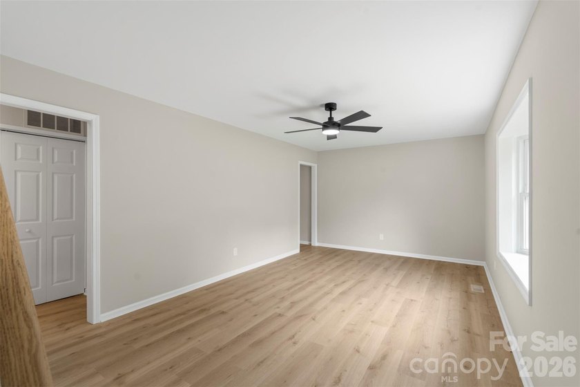 Welcome home to this recently renovated 4-bedroom property - photo 7