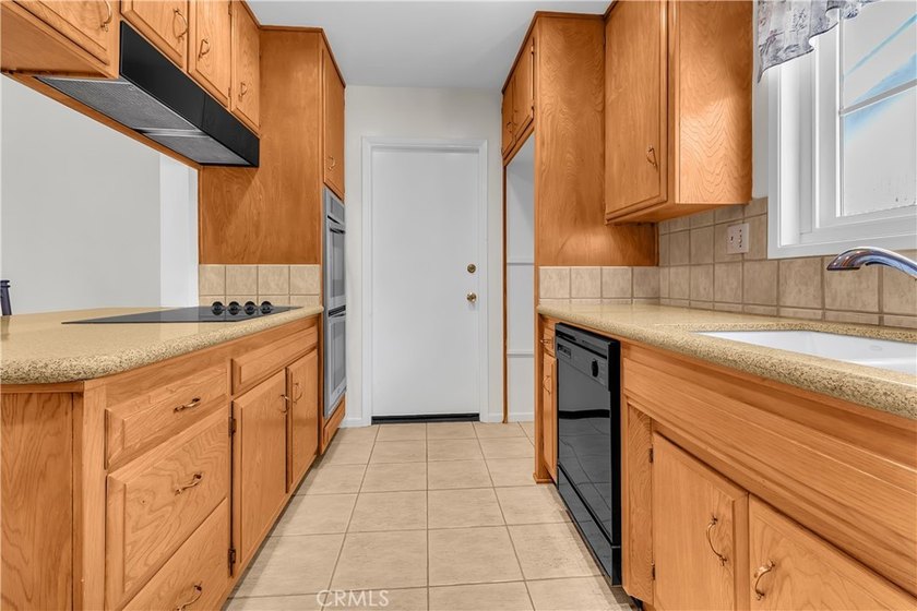 2874 N Heather Rd - photo 12
