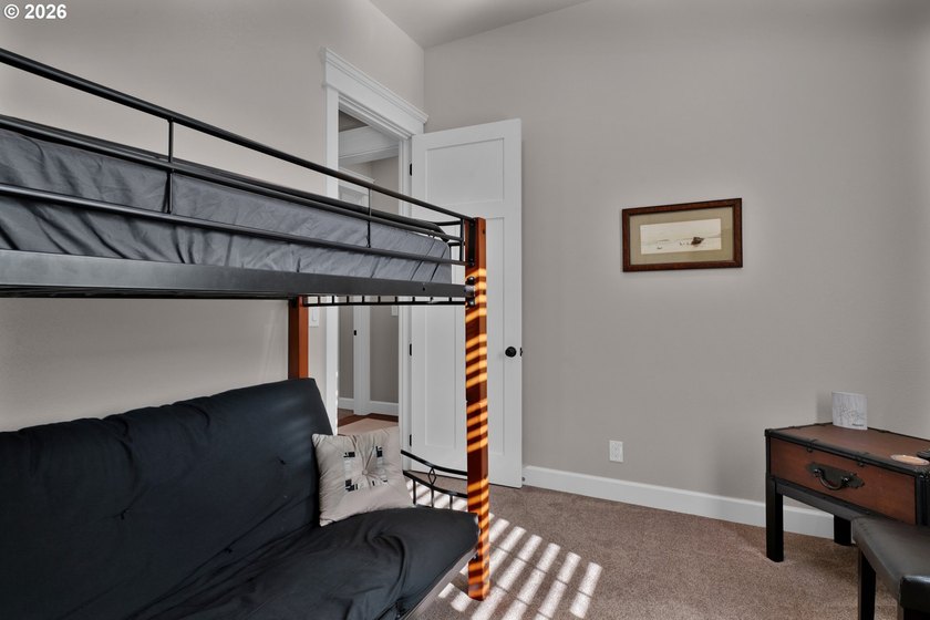 *Available Fully Furnished* 5 Bed 3 Bath residence. Here is your - photo 19