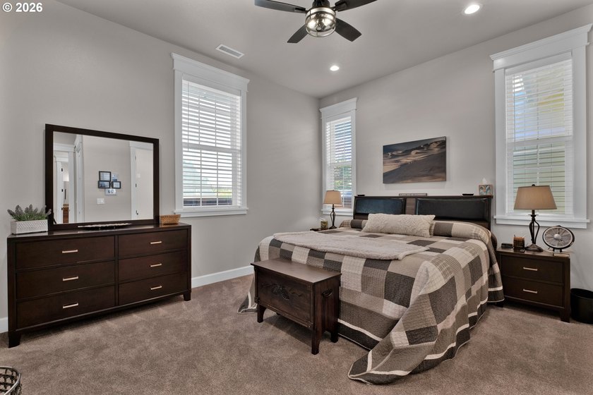 *Available Fully Furnished* 5 Bed 3 Bath residence. Here is your - photo 20