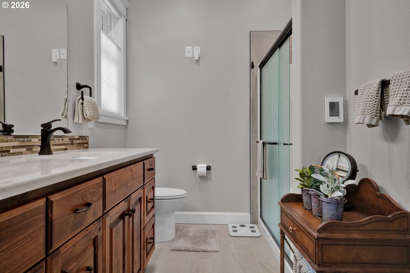 *Available Fully Furnished* 5 Bed 3 Bath residence. Here is your - photo 24