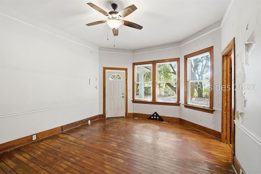 628 Robert Smalls Parkway offers a versatile residential - photo 33