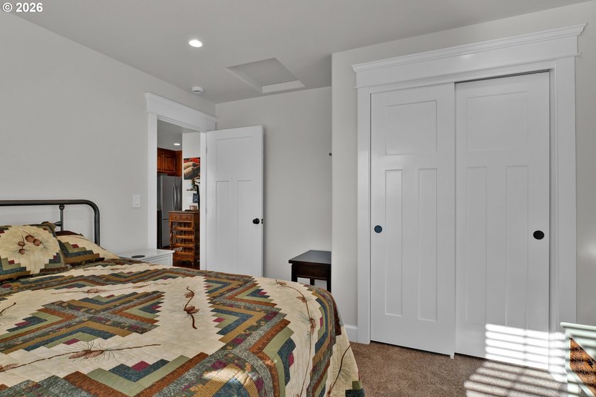 *Available Fully Furnished* 5 Bed 3 Bath residence. Here is your - photo 38