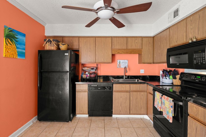 Welcome to 2453 Sorrel Avenue in North Charleston--a charming - photo 12