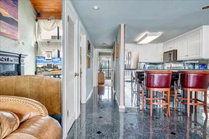 Best views at Smith Mountain Lake from this 5th Floor Penthouse - photo 21