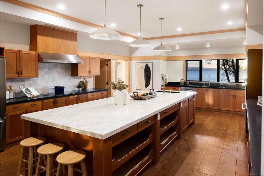 Experience the soul of Salt Spring at BrightWoods Estate, a 7 - photo 22