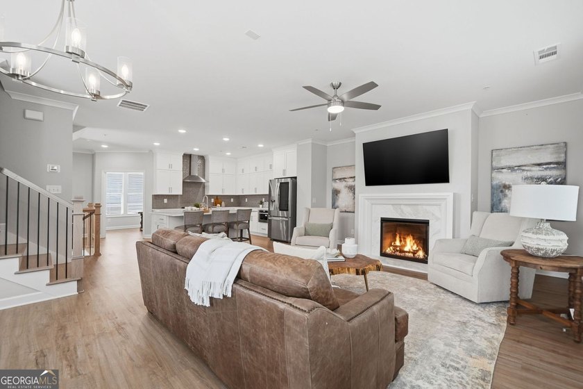 Experience elevated living in this better-than-new luxury - photo 23