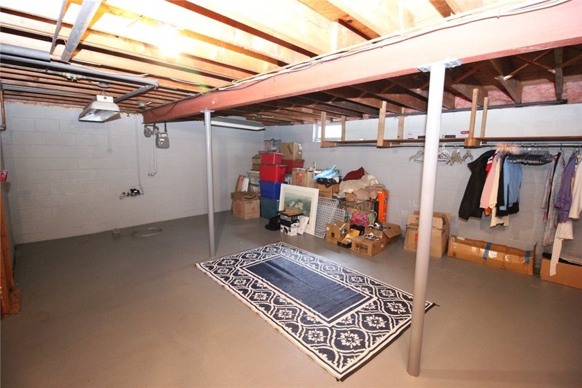 This Lovely Split Level Home in the Dale Meadows Area of Greece - photo 37