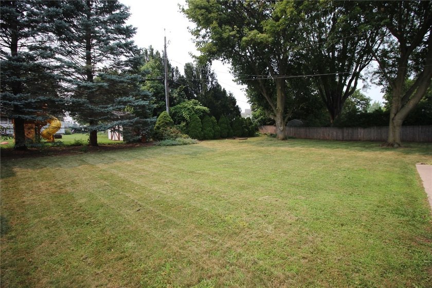 This Lovely Split Level Home in the Dale Meadows Area of Greece - photo 42