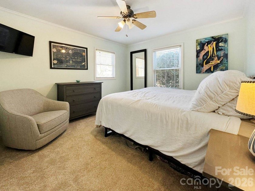 Lake Norman waterfront living is within reach with this - photo 10
