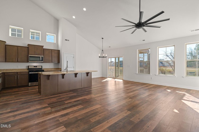 Perfect floor plan has 3 bedrooms down including the primary, so - photo 11
