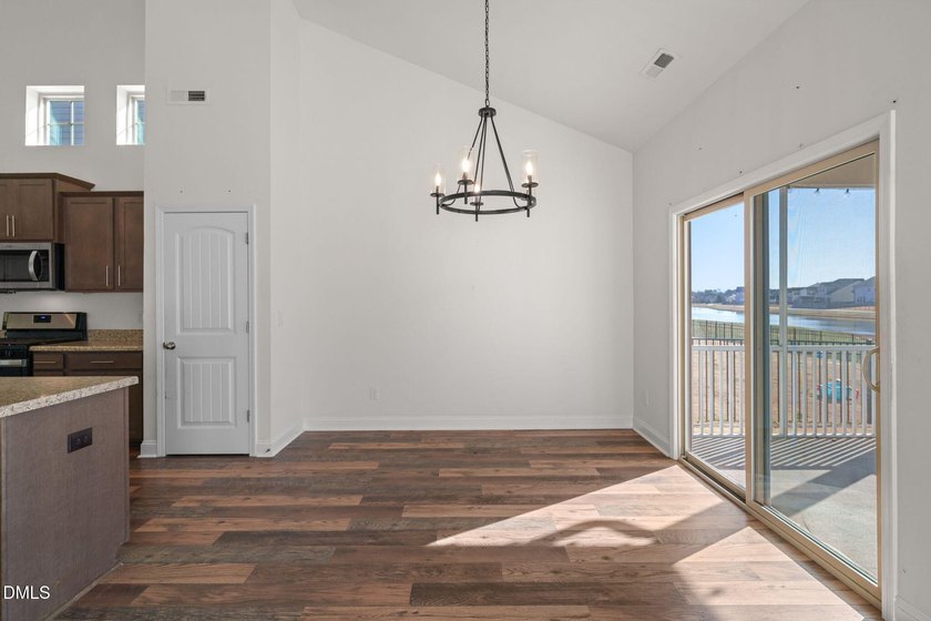 Perfect floor plan has 3 bedrooms down including the primary, so - photo 12