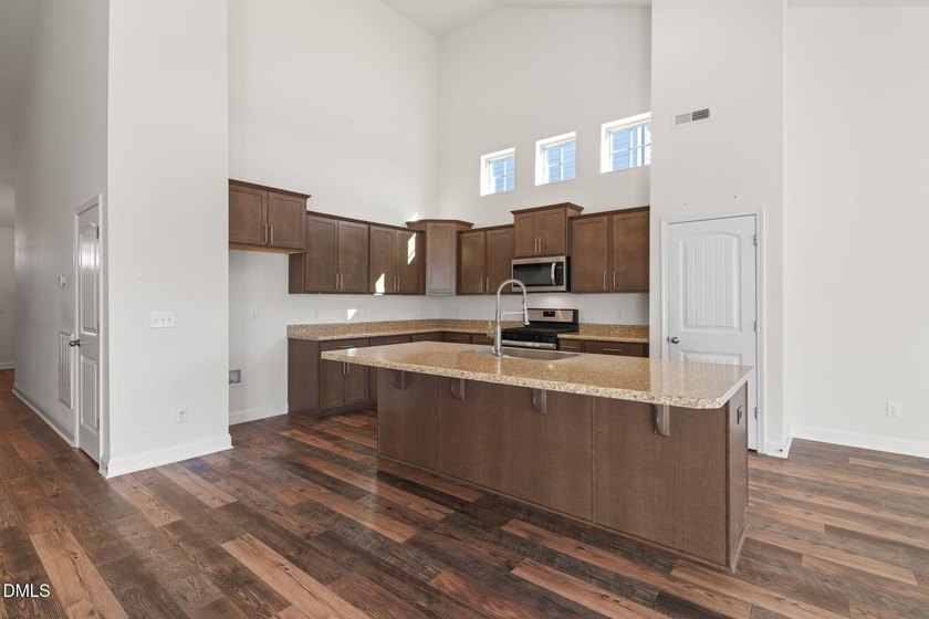 Perfect floor plan has 3 bedrooms down including the primary, so - photo 15