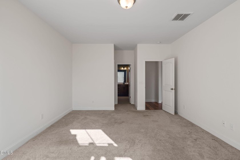 Perfect floor plan has 3 bedrooms down including the primary, so - photo 21