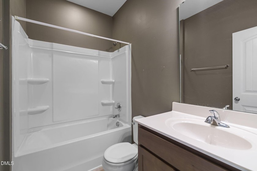 Perfect floor plan has 3 bedrooms down including the primary, so - photo 27