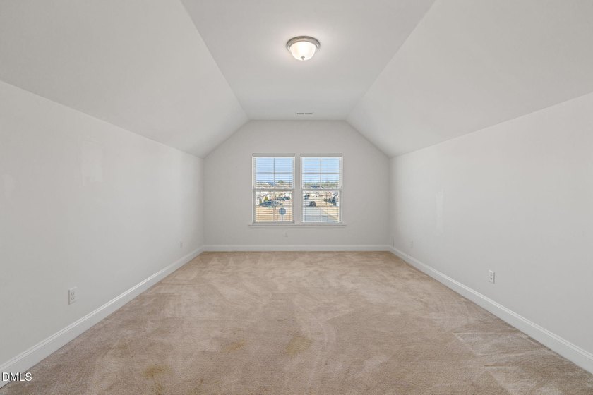 Perfect floor plan has 3 bedrooms down including the primary, so - photo 33