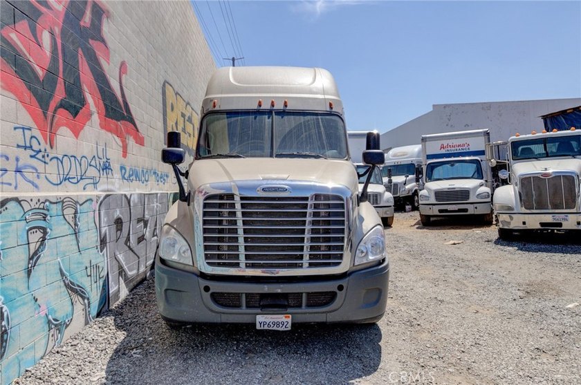 Great Turnkey Trucking Operation From Small Office In Torrance - photo 4