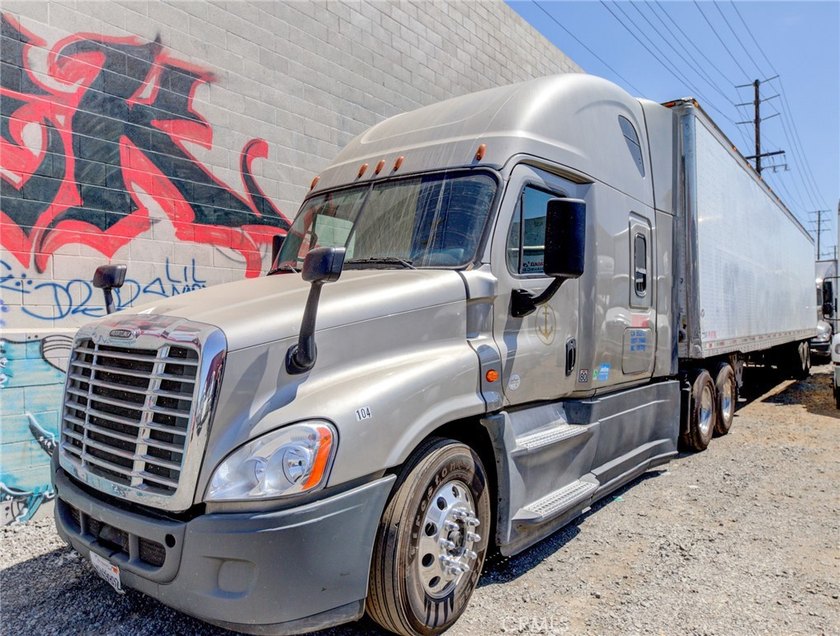 Great Turnkey Trucking Operation From Small Office In Torrance - photo 5