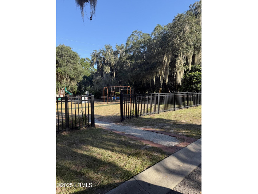 Amazing homesite in Pigeon Point with beautiful specimen trees - photo 10