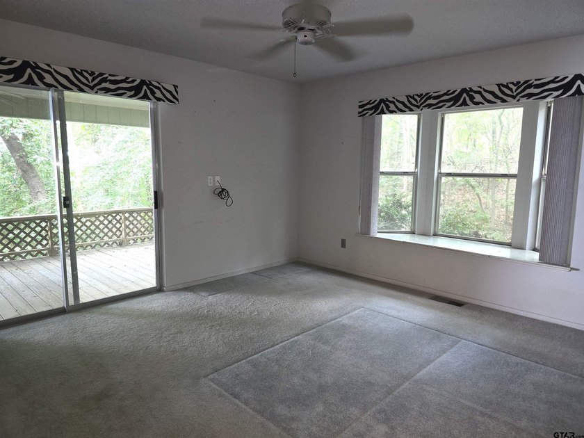 Enjoy peaceful lake living with this charming 1-bedroom, 1-bath - photo 15