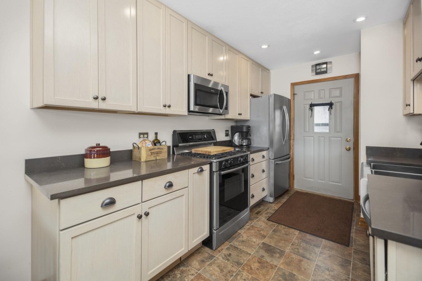 SHAVEHEAD LAKE HOME SOLD - photo 12