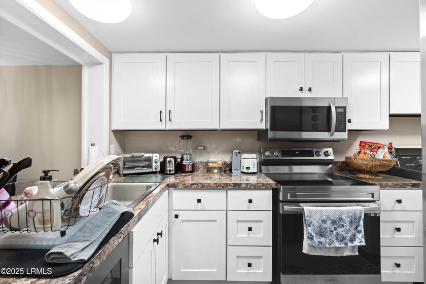 Amazing opportunity to live in the waterfront community of Marsh - photo 7