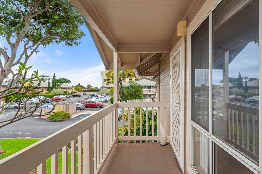 This inviting, gently loved unit offers Haleakala views from the - photo 22
