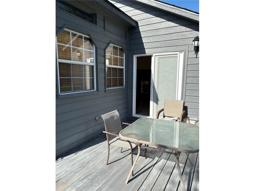 What a great place to call home in the quiet, sophisticated Oak - photo 24